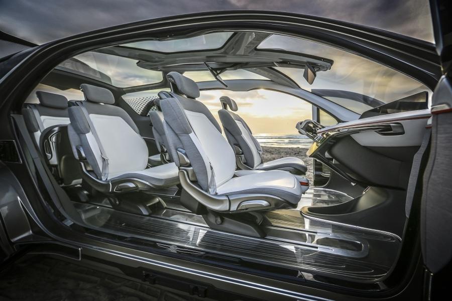 Интерьер Chrysler Portal Concept 2017 года  (фото 21 из 46)